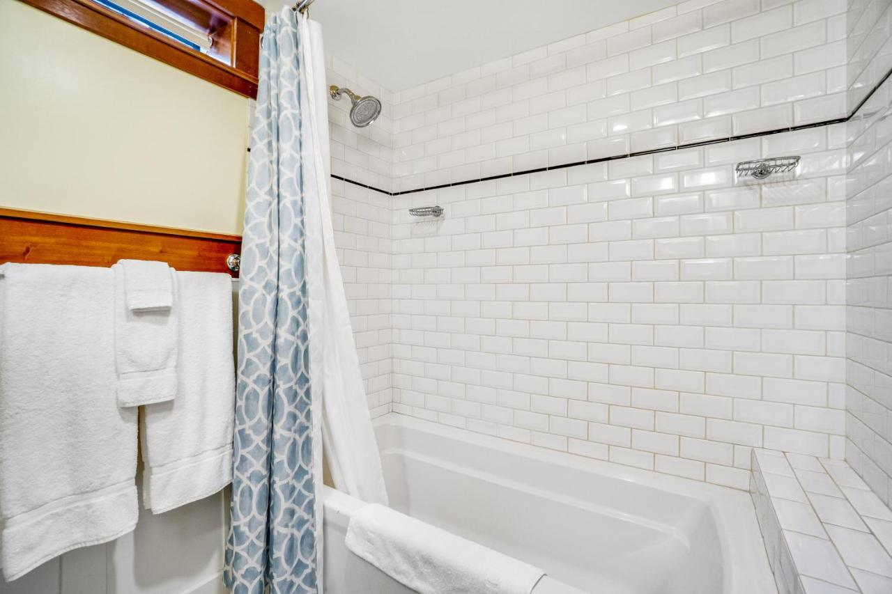 Volunteer Park Vacation Aparthotel ซีแอตเทิล ภายนอก รูปภาพ