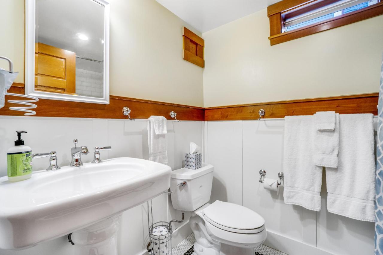 Volunteer Park Vacation Aparthotel ซีแอตเทิล ภายนอก รูปภาพ